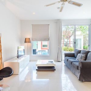 One Bedroom Pool Suite Terrace